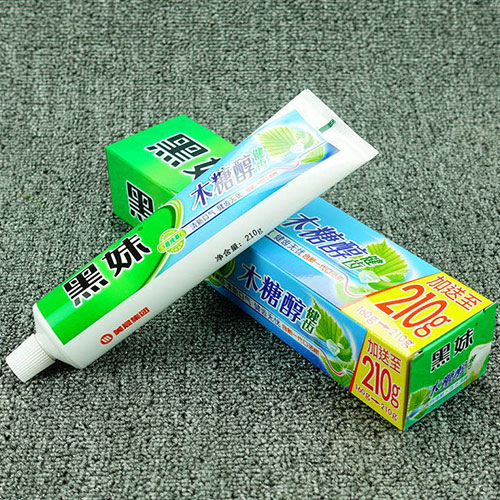 210g/6只黑妹木糖醇牙膏 清新口气防蛀固齿牙膏